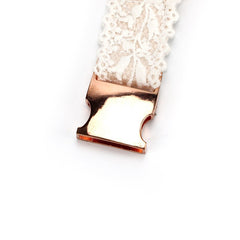 Elegant Lace Dog Collar with Chic Flower - A Touch of Luxury for Your Pet