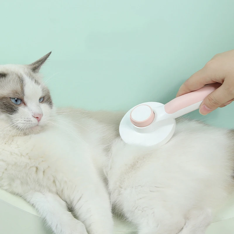 Easy-Clean Magic Brush: Effortlessly Detangle & Massage Your Pet's Coat!